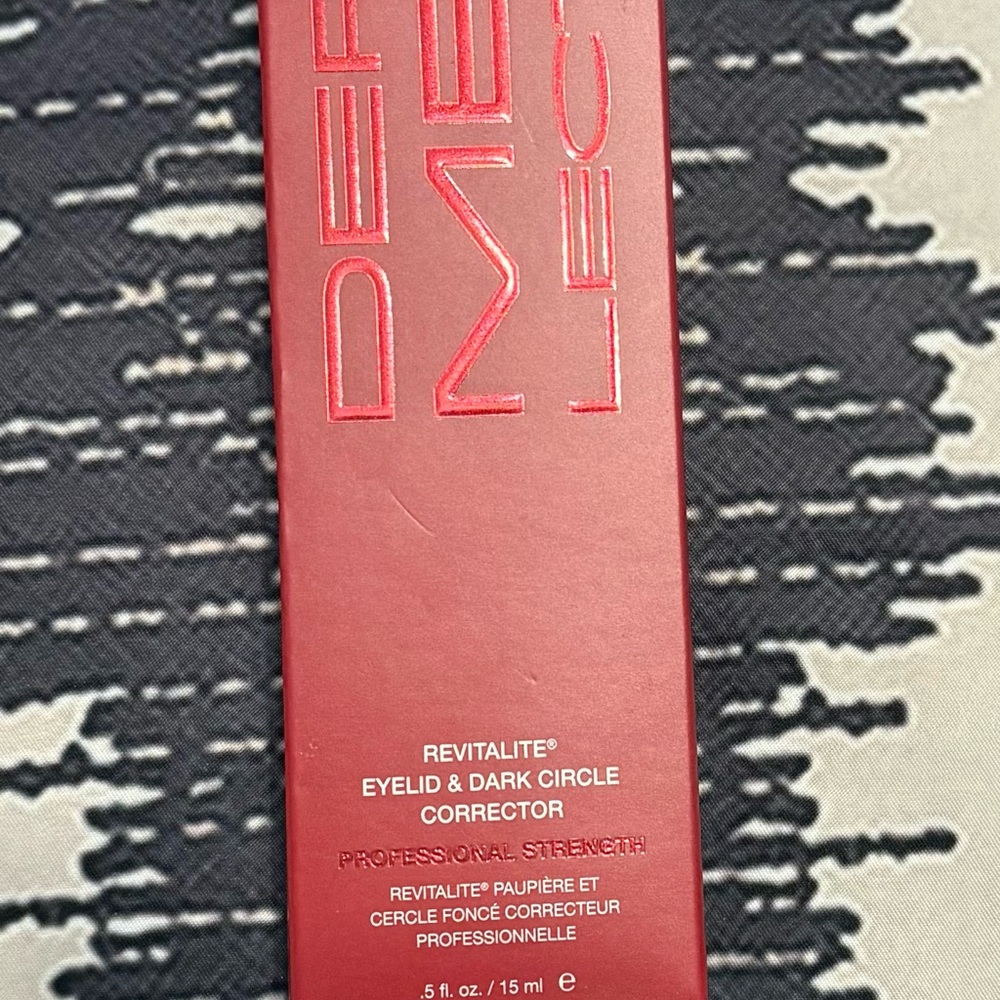 Dermelect Revitalite Eyelid & Dark Circle Corrector
